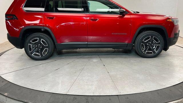 2026 Jeep Cherokee Laredo