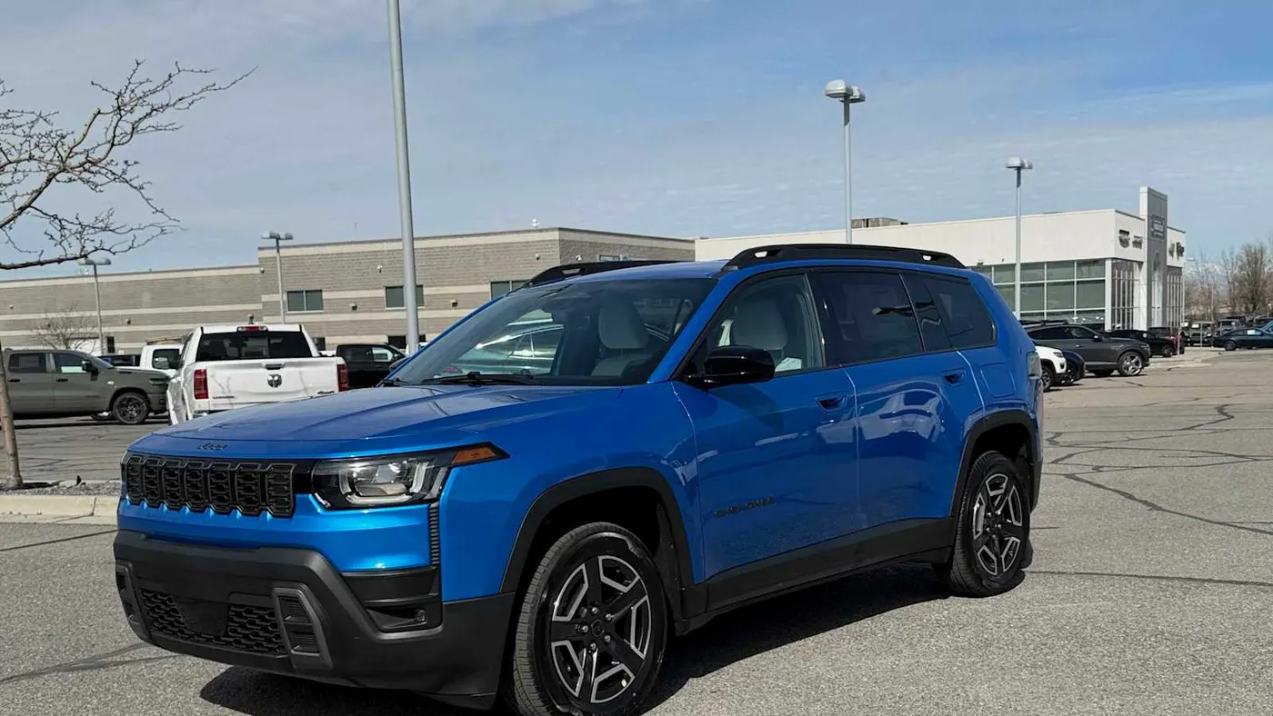 Preowned 2026 Jeep Cherokee Laredo for Sale