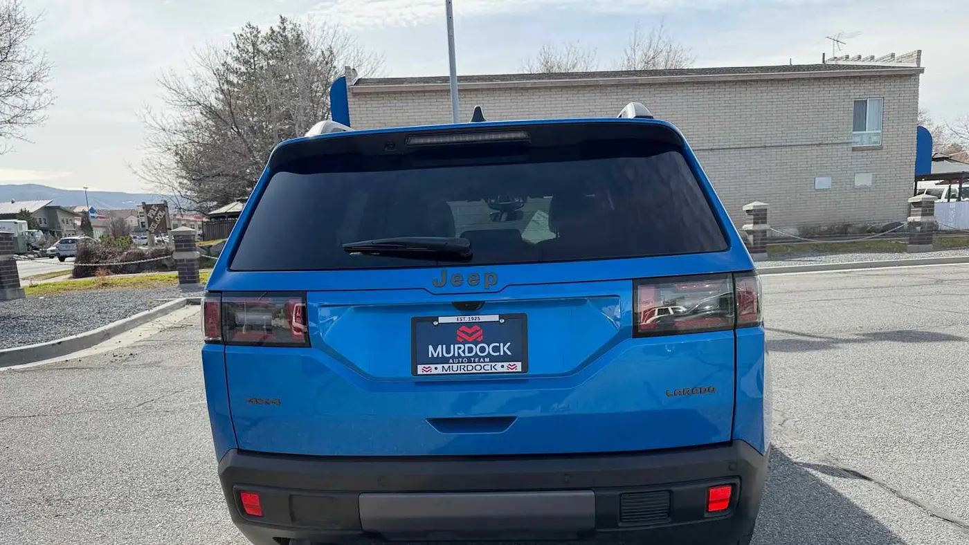 2026 Jeep Cherokee Laredo