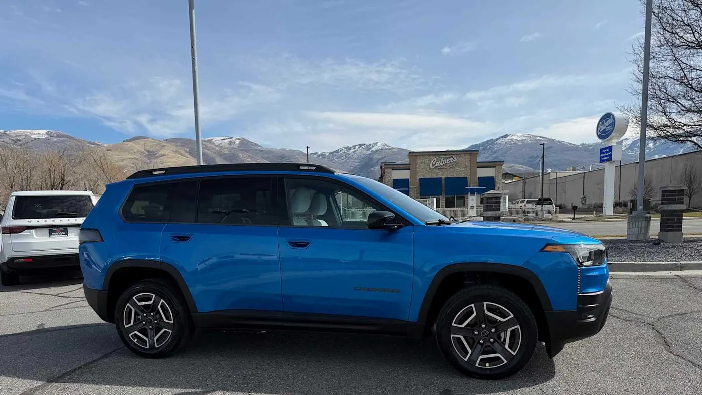 2026 Jeep Cherokee Laredo