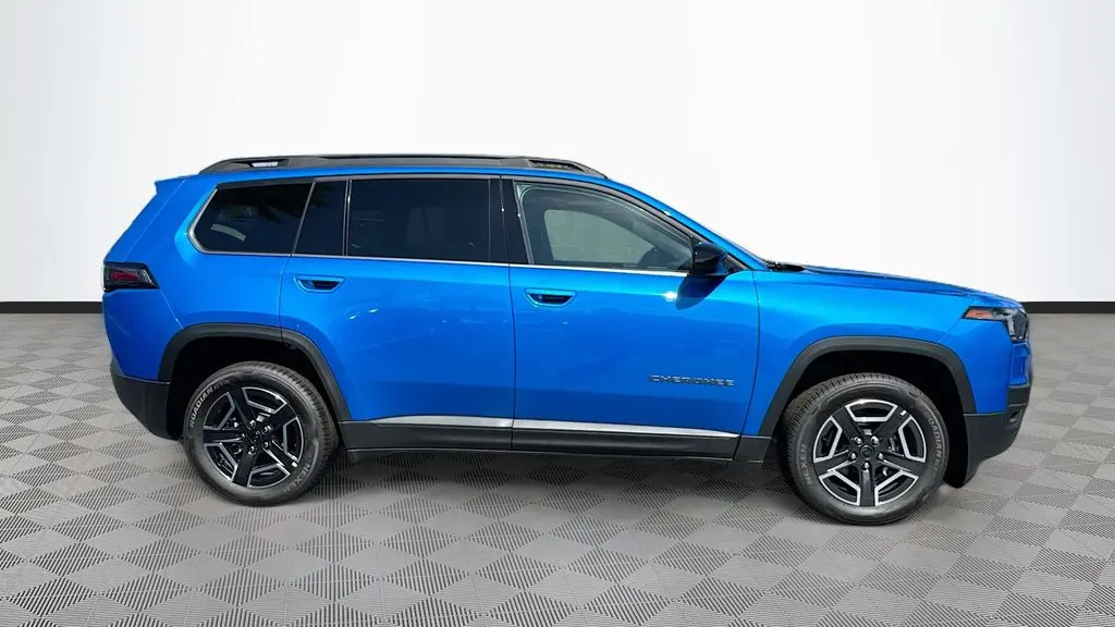2026 Jeep Cherokee Laredo
