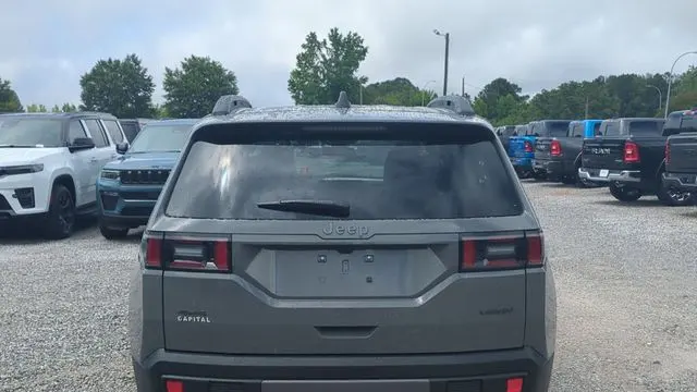 2026 Jeep Cherokee Laredo