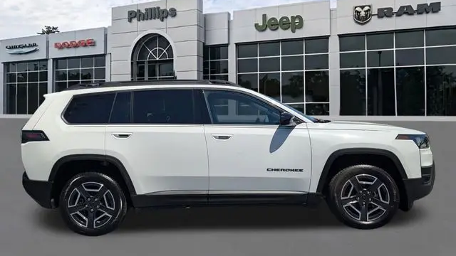 2026 Jeep Cherokee Laredo