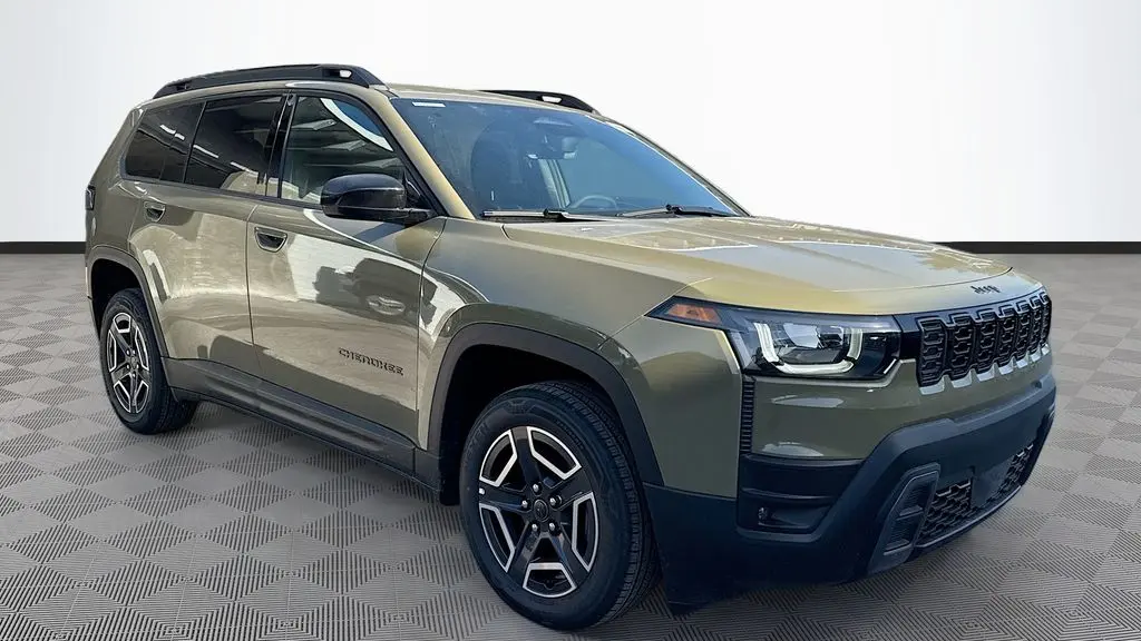 2026 Jeep Cherokee Laredo