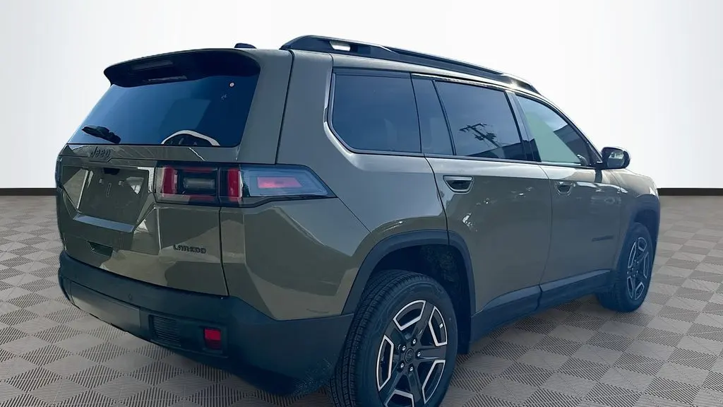 2026 Jeep Cherokee Laredo