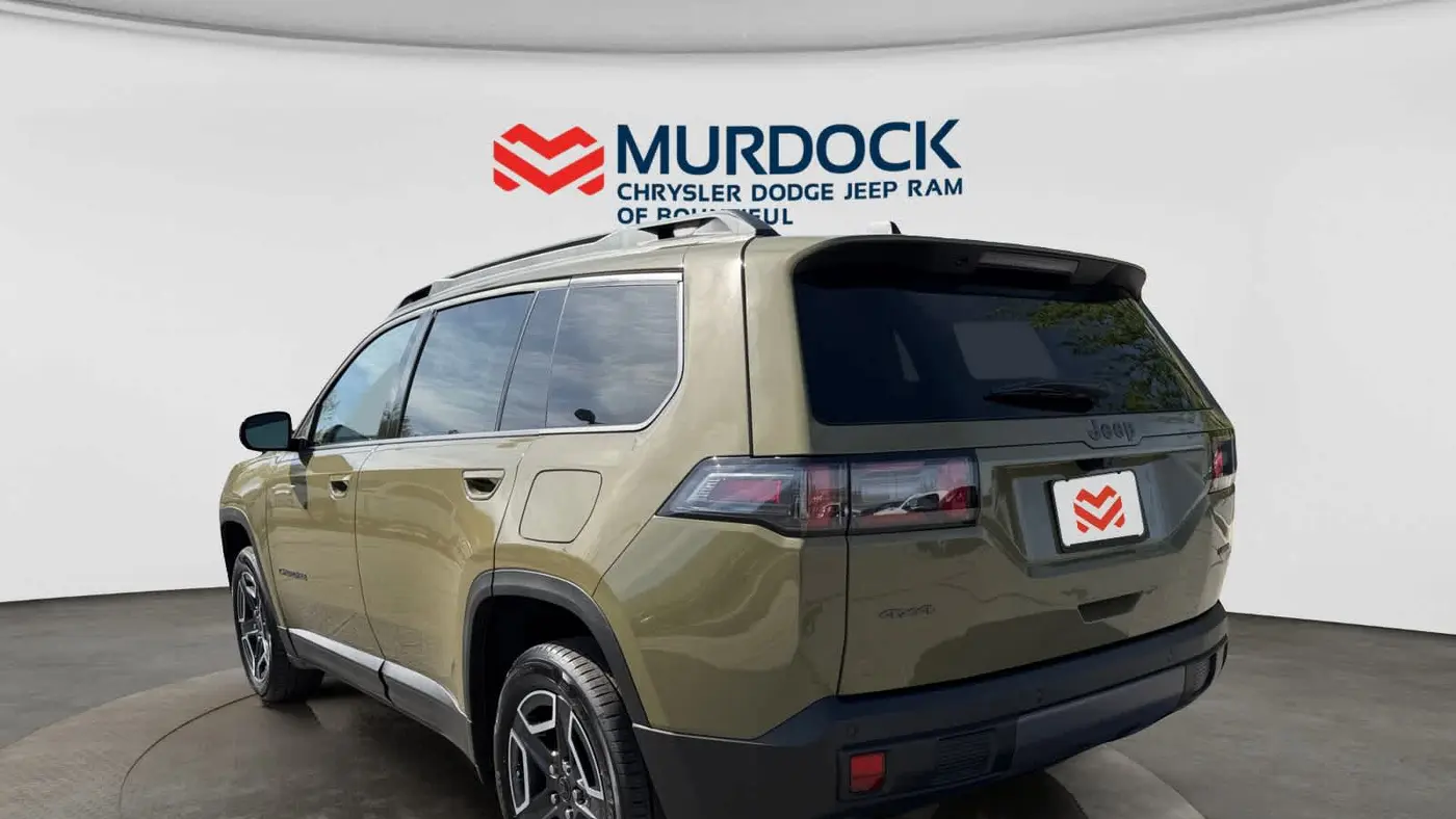 2026 Jeep Cherokee Laredo