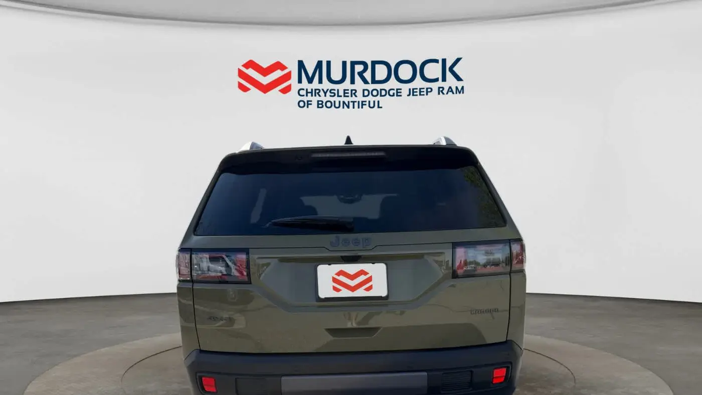2026 Jeep Cherokee Laredo