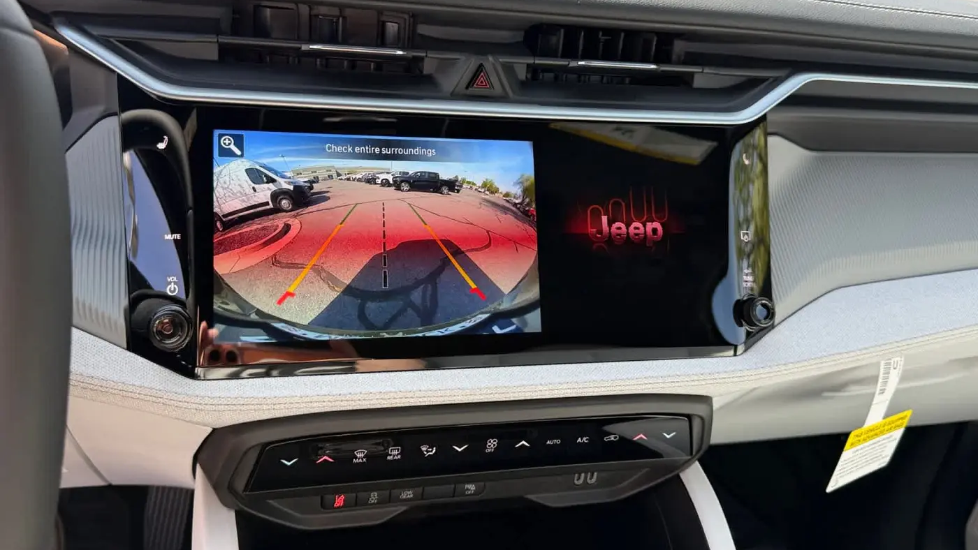 2026 Jeep Cherokee Laredo