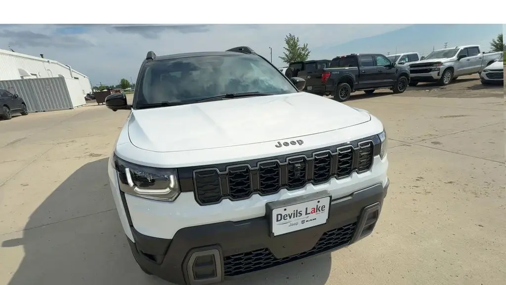 2026 Jeep Cherokee Overland