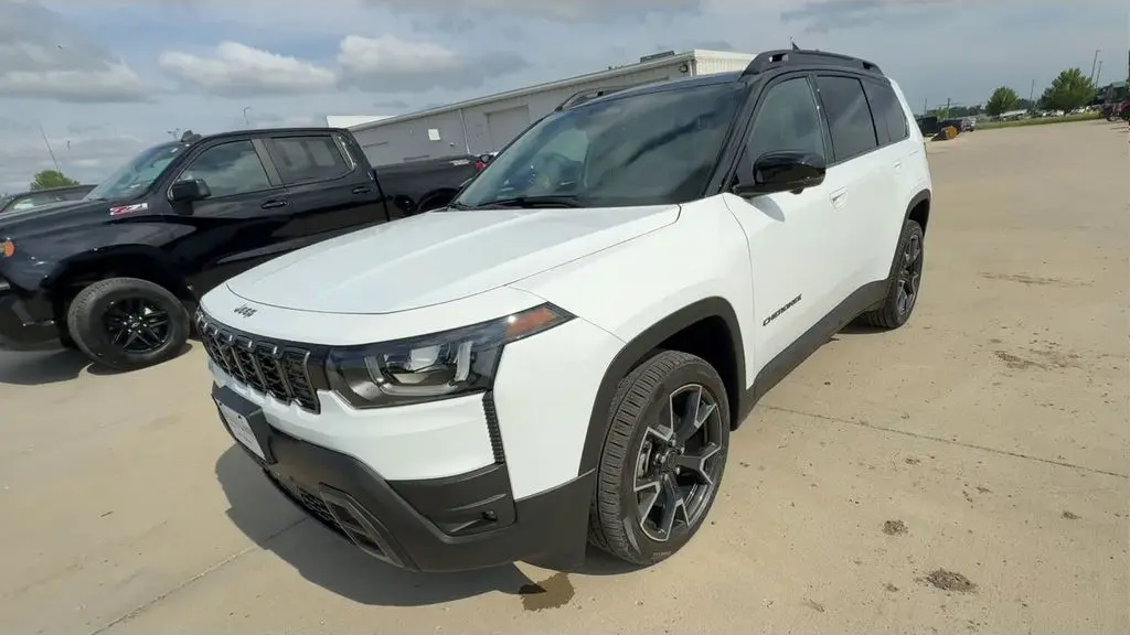 2026 Jeep Cherokee Overland