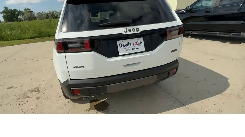 2026 Jeep Cherokee Overland