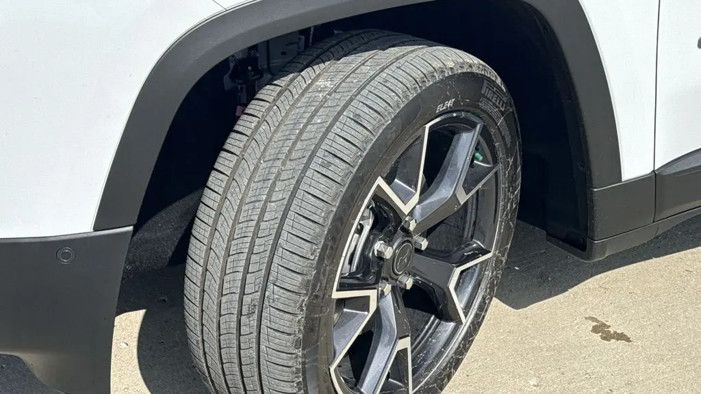 2026 Jeep Cherokee Overland