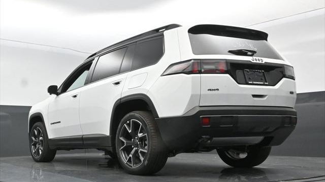 2026 Jeep Cherokee Overland