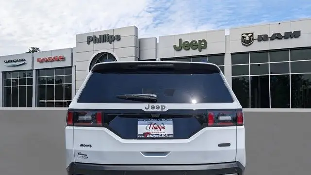 2026 Jeep Cherokee Overland