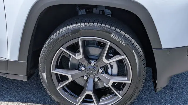 2026 Jeep Cherokee Overland