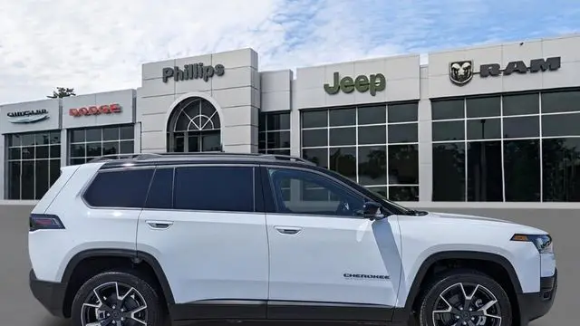 2026 Jeep Cherokee Overland