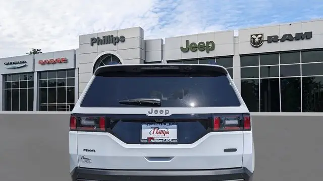 2026 Jeep Cherokee Overland