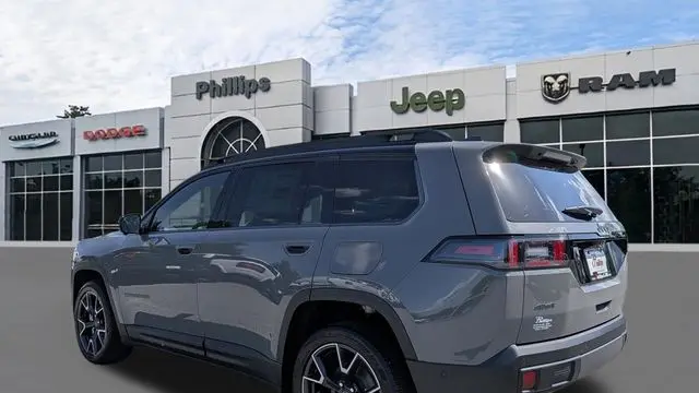 2026 Jeep Cherokee Overland