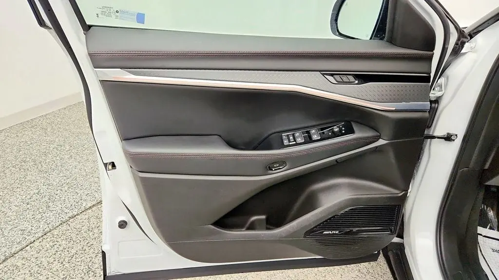 2025 Jeep Wagoneer S - $29,995