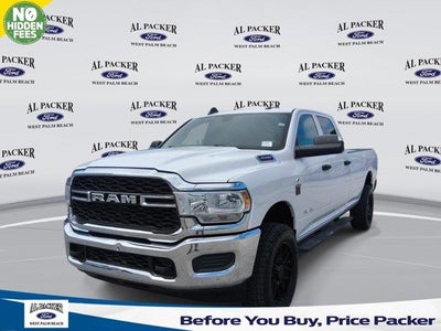 2022 Ram 3500 4X4 Tradesman 4DR Crew Cab 8 FT. LB SRW Pickup