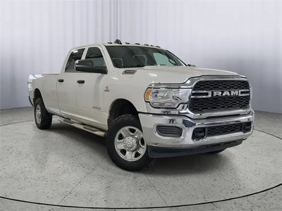 2022 RAM 3500 4X4 Tradesman 4DR Crew Cab 8 FT. LB SRW Pickup