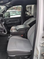 2024 3500 Thumbnail 9