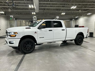 2025 RAM 3500 4X4 Big Horn 4DR Crew Cab 8 FT. LB SRW Pickup