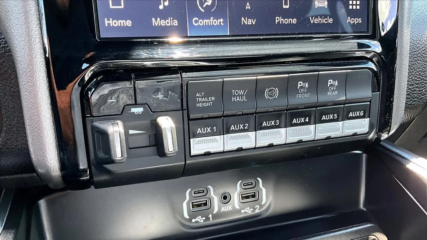 2024 Ram 3500 Laramie