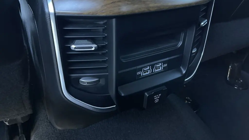 2024 Ram 3500 Laramie