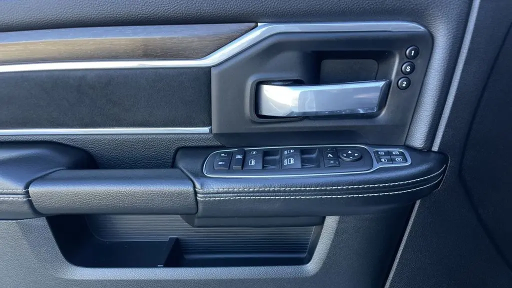 2024 Ram 3500 Laramie