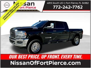 2022 Ram 3500 with Diamond Black Crystal Pearlcoat Exterior