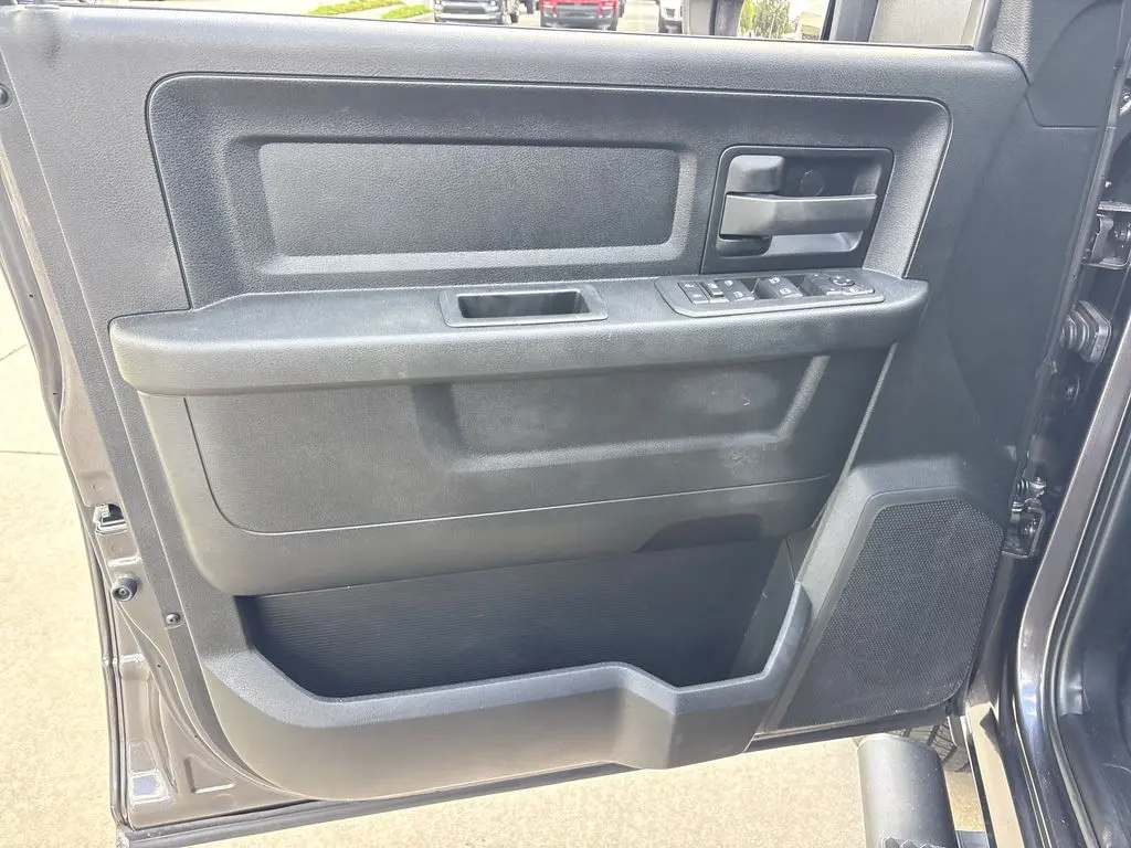 2025 Ram 2500 - $54,001