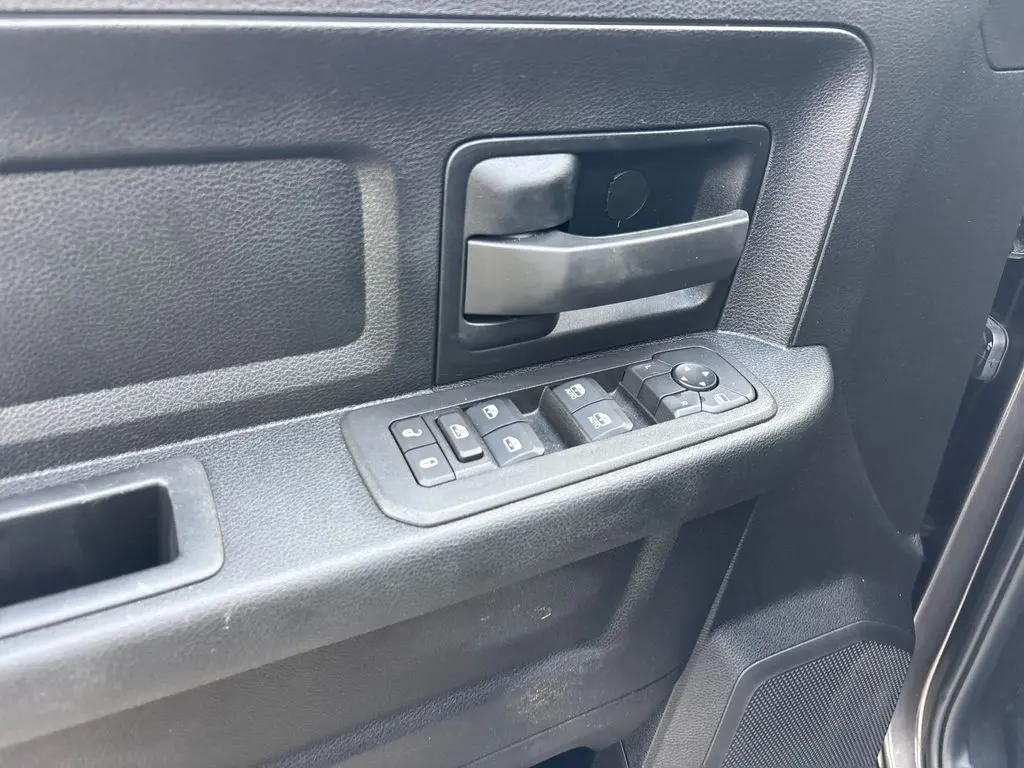 2025 Ram 2500 - $54,001