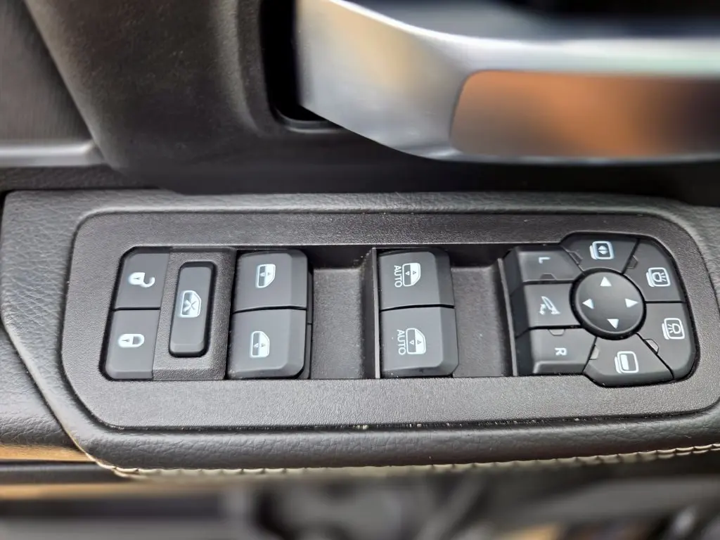 2025 Ram 2500 - $52,627