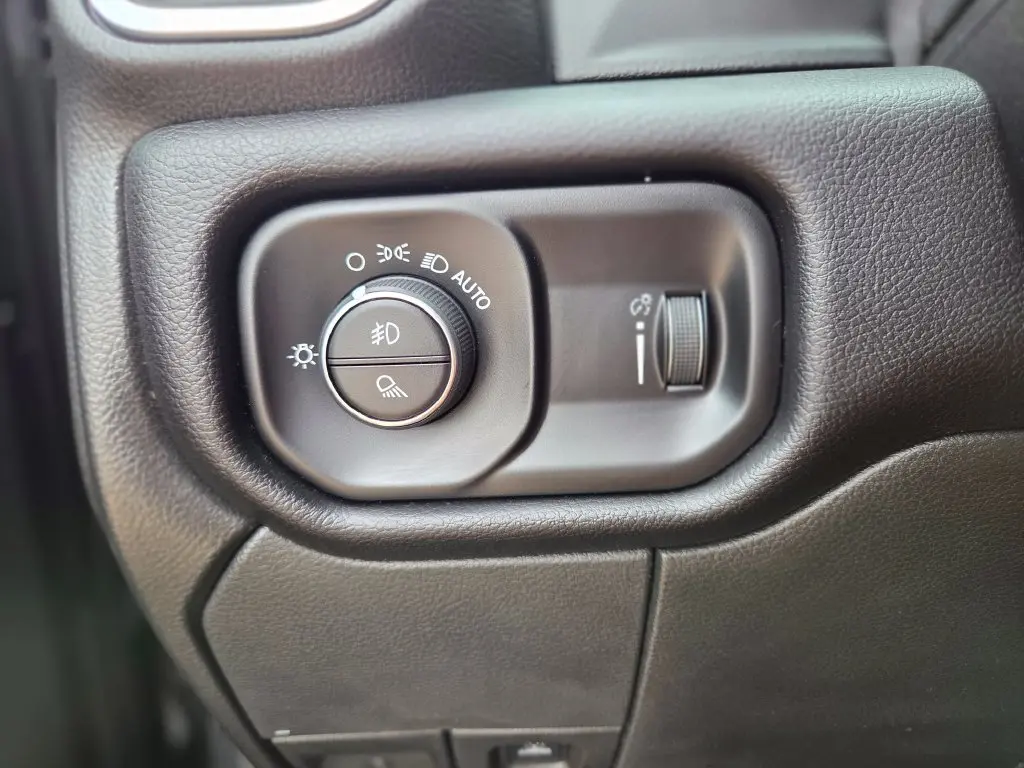 2025 Ram 2500 - $52,627