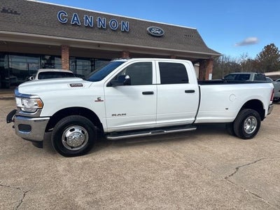 2022 RAM 3500 4X2 Tradesman 4DR Crew Cab 8 FT. LB DRW Pickup
