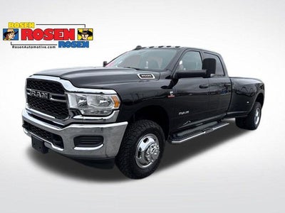 2022 RAM 3500 4X4 Tradesman 4DR Crew Cab 8 FT. LB DRW Pickup