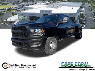 2024 Ram 3500 with Diamond Black Crystal Pearlcoat Exterior