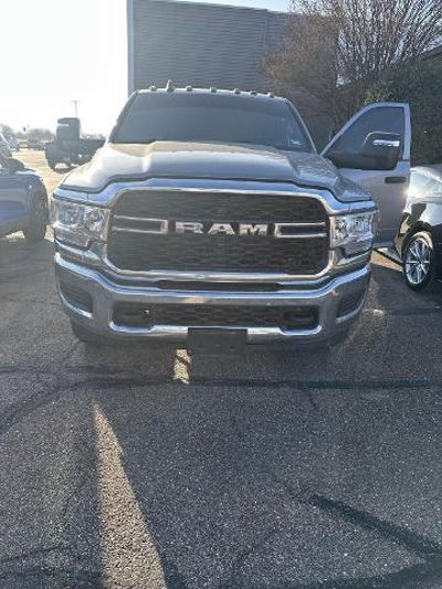 2024 RAM 3500 4X4 Tradesman 4DR Crew Cab 8 FT. LB DRW Pickup