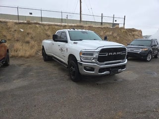2019 Ram 3500 with Bright White Clearcoat Exterior