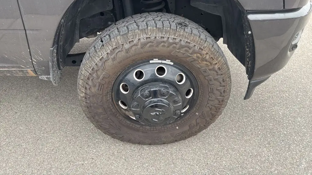 2024 Ram 3500 Laramie