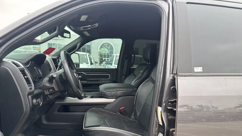 2024 Ram 3500 Laramie