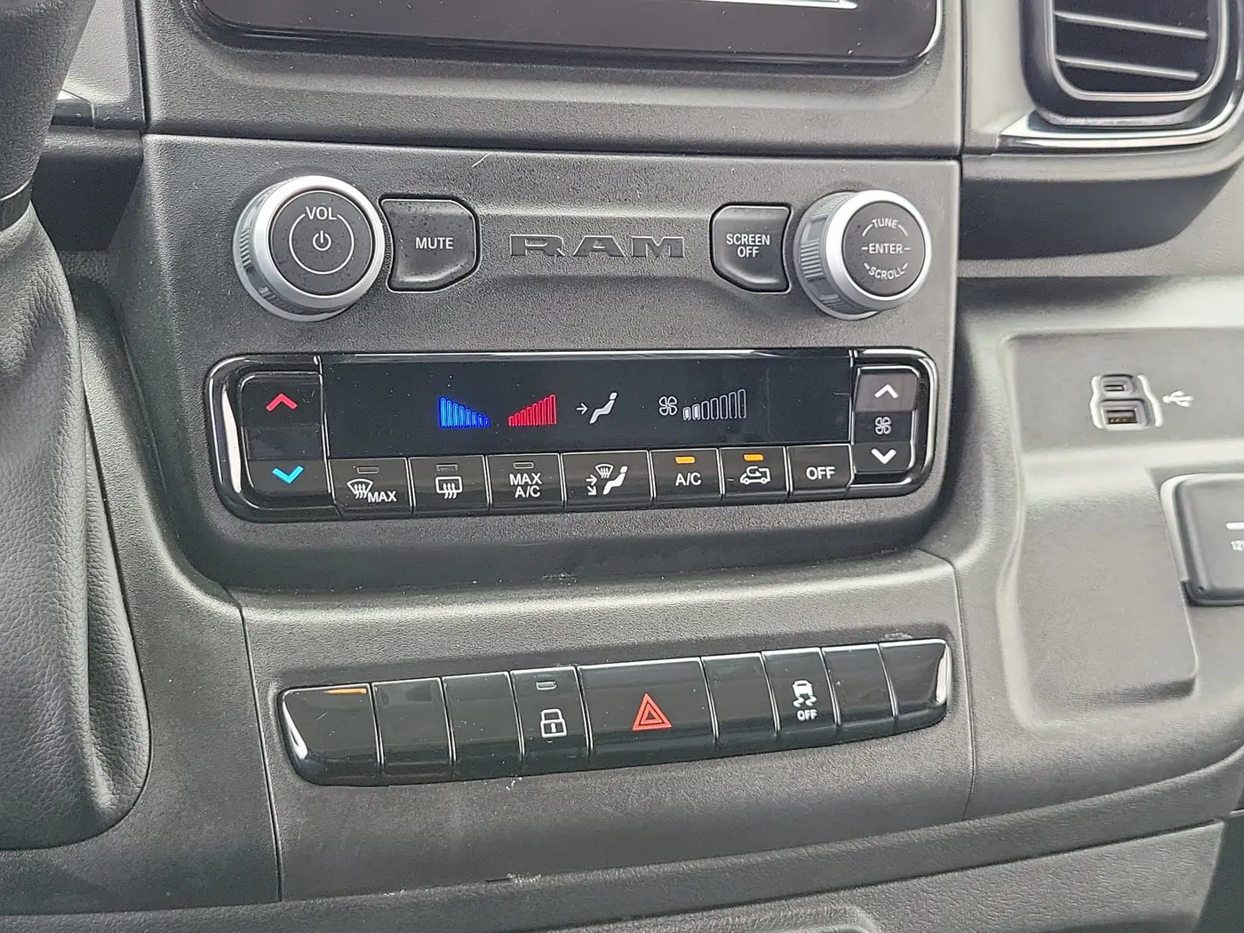 2025 Ram ProMaster 2500 - $31,990