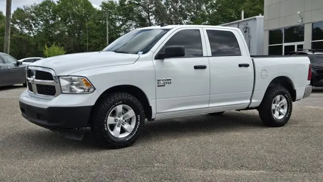 2023 Ram 1500 Classic SLT