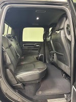 2020 2500 Thumbnail 32