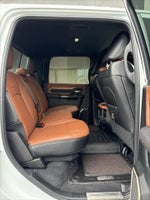 2024 2500 Thumbnail 41