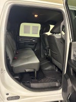 2022 2500 Thumbnail 32