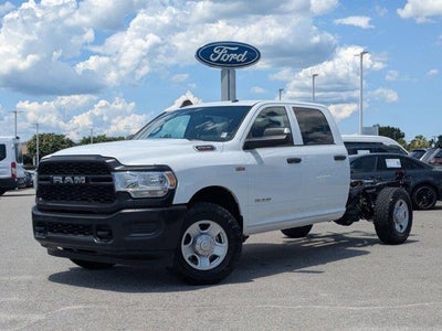 2022 RAM 2500 4X2 Tradesman 4DR Crew Cab 8 FT. LB Pickup