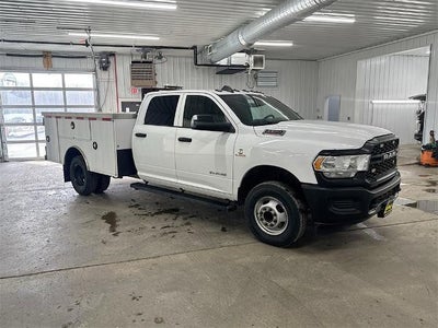 2022 RAM 3500 4X4 Tradesman 4DR Crew Cab 172.4 In. WB DRW Chassis