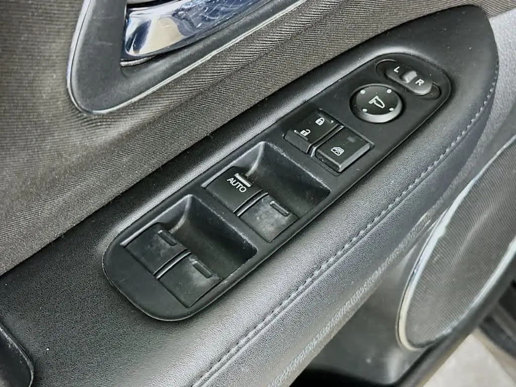 2016 Honda HR-V - $9,411